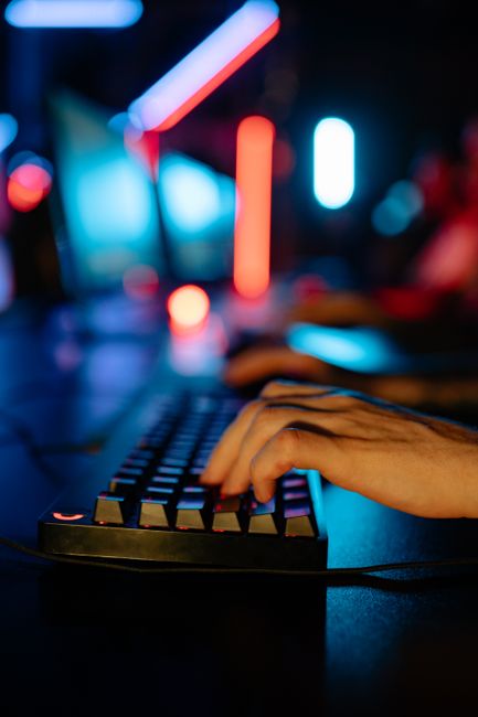 世界杯情报：乌拉圭两大主力中卫无缘出战沙特